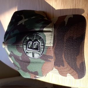 Boston Bruins camo ball cap